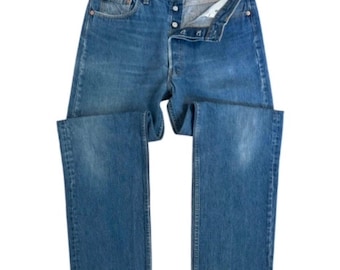 W33” L31” 501xx 90s USA Levi’s vintage jeans (33” measured waist = modern women’s size 30/31), vintage levis 501xx