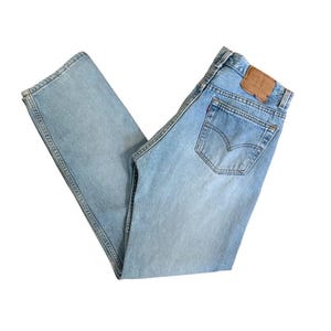 90s True Vintage Levi’s 501 Size 27/28 W30” - classic straight leg blue jean, light wash denim, USA made, W30 L31
