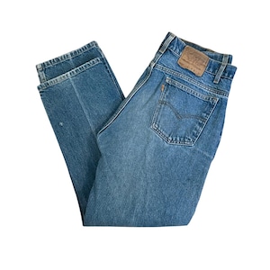 90s Vintage Levi’s 505 Orange Tabs Size 33/34 W36” - classic straight leg blue jean, medium dark wash denim, creasing, fade, W36 L29.5