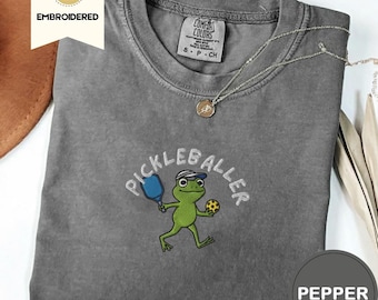 Haftowana koszulka Pickleball Comfort Colors, zabawny wzór żaby