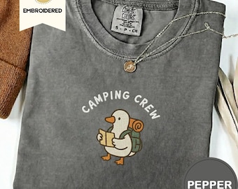 Shirt met geborduurde Silly Goose Camping Comfort kleuren, T-shirt natuurliefhebber, cadeau voor camper