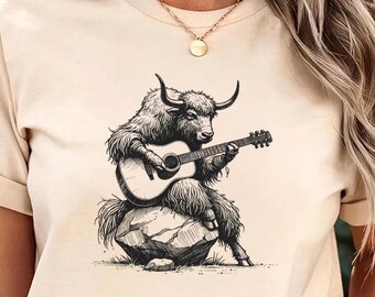 Maglietta Yak che suona la chitarra - Comfort Color® - Maglietta per gli amanti della musica di montagna, maglietta rustica folk rock, regalo per chitarra da esterno, regalo per maglietta con animali da fattoria