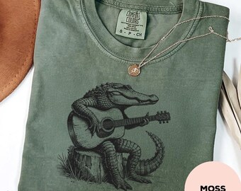 Maglietta con alligatore che suona la chitarra - Comfort Color® - Maglietta per gli amanti della musica Swamp, maglietta in stile rustico del sud, regalo country blues, maglietta con alligatore