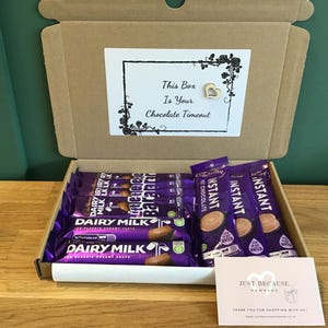Caja de bombones Cadbury: cesta para buzón para cualquier celebración o simplemente para hacerles saber que los amas. Pensando en ti, un regalo porque sí.