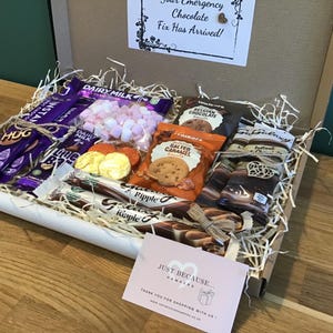Caja de regalo grande de lujo* con chocolate caliente, golosinas, galletas, amor y abrazos