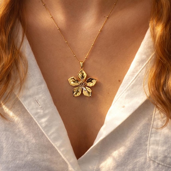 18K Gold PVD Plated Flower Necklace, Floral Botanical Jewelry