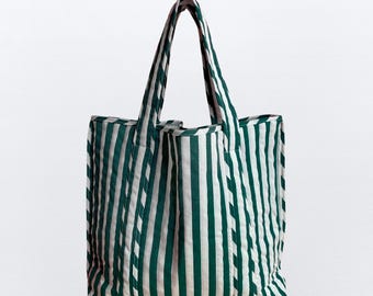 Basic Reversible Quilted Tote Bag Sewing Pattern