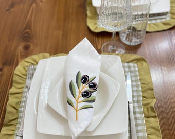 Hand-Embroidered Linen Napkin Set – Natural Ecru Table Linen, Elegant Dinner Napkins, Handmade Embroidery