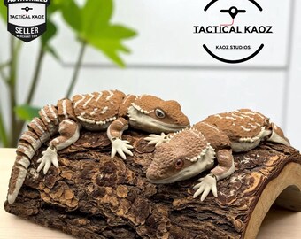 Articulated Bearded Dragon 3D Printed Flexi Lizard | 2 Versions | Glass Eye Collectible | Desk Decor | Unique Gift Idea
