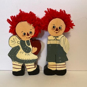 Vintage Rtagdy Ann And Andy Hölzerne Handgemalte Shelf Sitzer