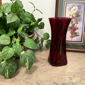 Vintage Ruby Red Glass Vase 9.5” Swirl Sides Square Base Round Top