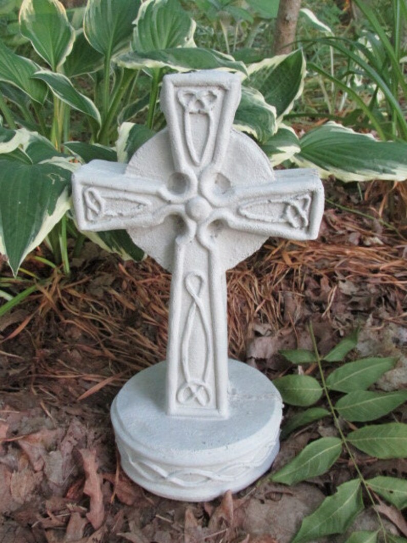 12 Tall Cement Cross Garden Art Statue Concrete Memorial Etsy UK