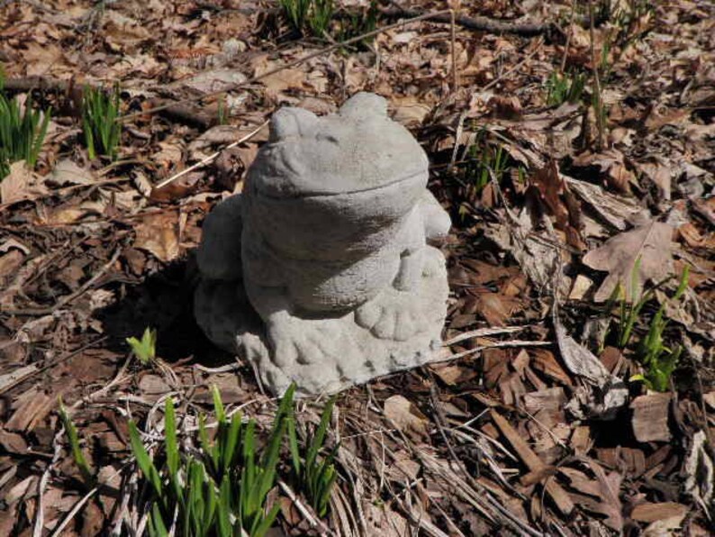 Large Smiling Cement Sitting Frog Garden Art Concrete Statue | Etsy