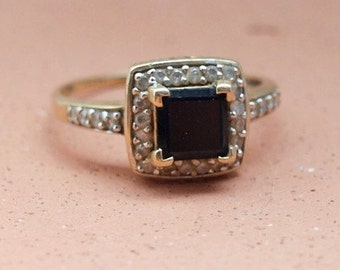 Vintage vierkante saffierring 14kt geelgoud, maat 8
