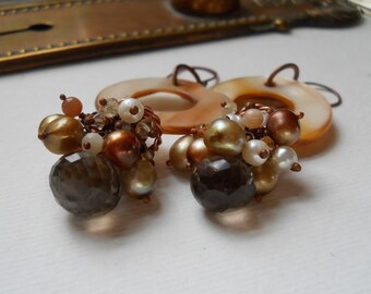 Clustered Pearl Earrings in Earthy Neutrals