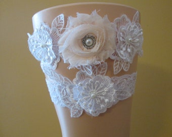 Blush Wedding Garter Set, White Lace Bridal Garters, Floral Bride's Garter w / Blush Rose & Pearls, Rhinestones, Blush Pink Garter