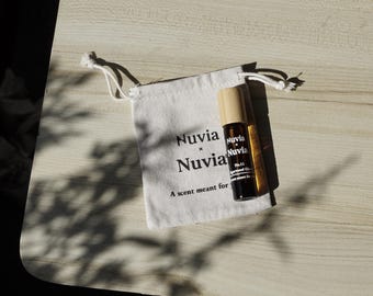 Agarwood Glow Parfym – Agarwood, Sandelträ, Patchouli, Myrra, Amber & Vanilj, Lyxig Varm Träig Doft, Elegant och Tidlös