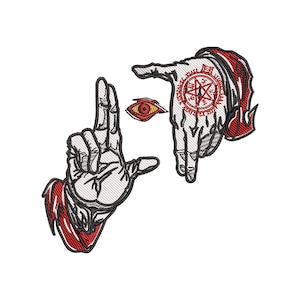 Peut inclure: Écusson brodé représentant deux mains encadrant un œil rouge et un symbole circulaire. Les mains sont blanches avec des contours noirs et des détails rouges. L'œil est rouge et jaune.