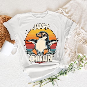 Cool Penguin Shirts For Woman T-shirt Best Graphic Tees Women Tee Shirts For Animal Lover Tee Trending Sweatshirts Best Seller Nature Tees
