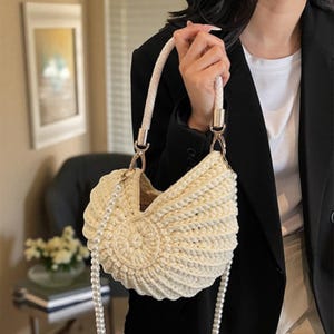 Boho Shell Bag | Handmade Beach Purse for Women | Pearl Chain Woven Bag | Summer Coastal Aesthetic | Seashell Shoulder Bag | Beach purse