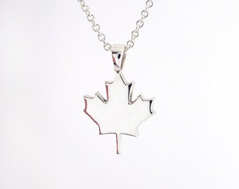 Maple Leaf Necklace, Canadian Necklace, Sterling Silver Canada Necklace, Autumn Necklace, Fall Necklace, Sterling Silver Leaf Necklace