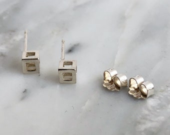 Tiny Sterling Silver Cube Earrings, 3D Cube Stud Earrings, Geometric Earrings, Small Contemporary Studs, Modern Studs, Minimal Studs, Cubes