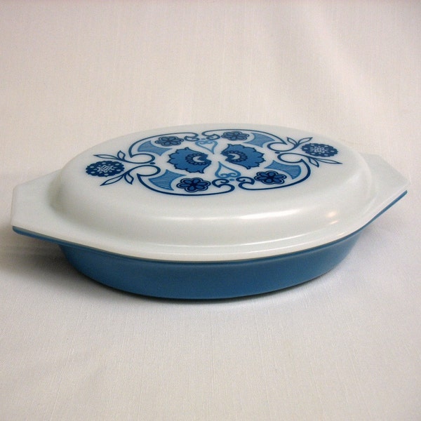Horizon Blue Pyrex  One and a Half Quart Divided Vegetable Dish with Cover