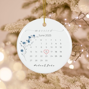 Married Ornament Calendar Gift/ Personalized Calendar Ornament Wedding Gift/Custom Wedding Date Anniversary Ornament