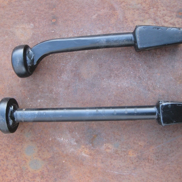 Offset or straight mushroom stake, metal forming tool
