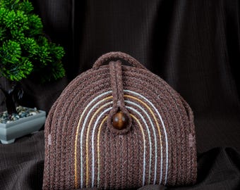 Borsa a tracolla arcobaleno fatta a mano all'uncinetto: borsa da festival boho