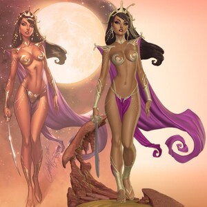 Puede incluir: Ilustraci&oacute;n de arte fant&aacute;stico de una mujer vestida de oro y p&uacute;rpura, sosteniendo una espada. La obra de arte est&aacute; ambientada sobre un fondo de luna llena y un cielo c&aacute;lido anaranjado. La mujer lleva una corona y una capa.