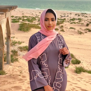 Abaya Salma – Taupe Violet & Pastel Pink Embroidered Two-Piece Set | Elegant Modest Women Wear
