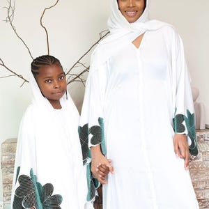 Abaya Aamira for Women - White and Green Beaded Clover Abaya Set – 2-Piece Elegant TikTok Fabric Outfit with Chiffon Scarf