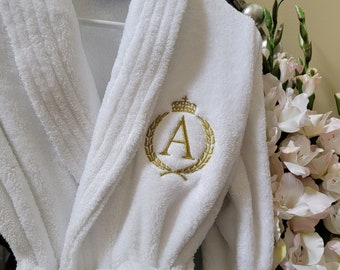 Personalized Men's Women's White Plush Robe - "A" Monogrammed Bathrobe with King Crown Queen Crown - Size S/M