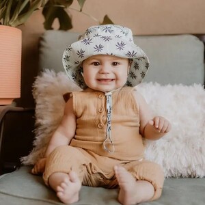 Palms Kid&#39;s Bucket Hat UPF 50+ - Beach Sun Hat for Babies, Kids, Toddlers - Children&#39;s Hat with Sun Protection - Gender Neutral Baby Gift