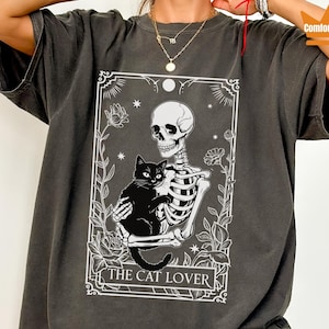 Sudadera con la carta del tarot de los amantes de los gatos Comfort Colors®, regalo para amantes de los gatos, divertida camiseta de tarot de gato, camiseta para mamá amante de los gatos del tarot, camiseta extragrande