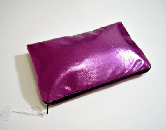 magenta clutch purse