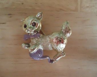 Vintage Gold Tone Cat Brooch - Cat Pin