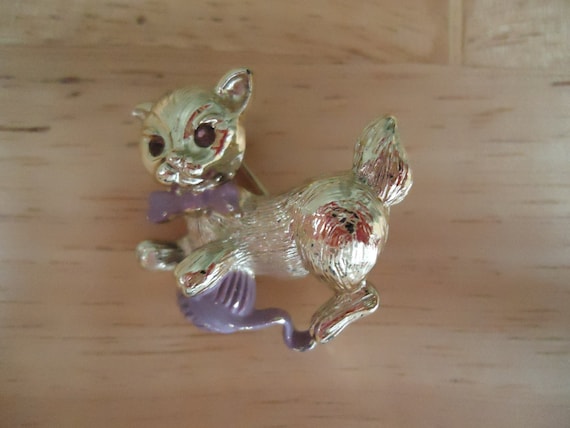 Vintage Gold Tone Cat Brooch - Cat Pin - image 1