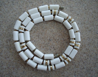 Vintage White and Goldtone Beaded Necklace