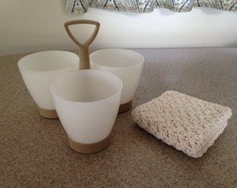 Vintage Tupperware Condiment Caddy with a Handmade Crocheted Washcloth