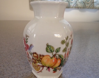 Vintage Hammersley Fine Bone China Bud Vase - Made in England
