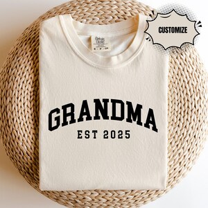 My Favorite People Call Me Grandma Shirt, Custom Grandma Tshirt, Personalized Grandma Shirt, Grandma Announcement, Gifts For Grandma Gift