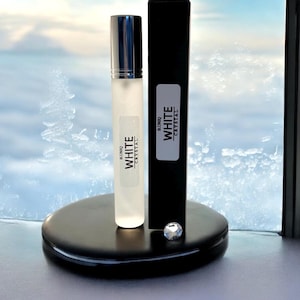 White Crystal- Clean Elegant Fresh Musk Perfume. 15ml travel size. Long Lasting Fragrance for her