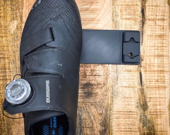 SPD cycling shoe wall mount – Simply hang it up