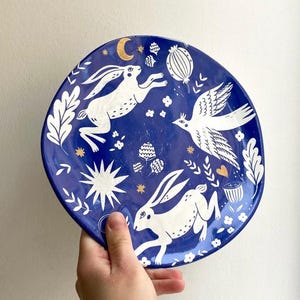Plato de cerámica caprichoso, plato de cena de cerámica, vajilla de arte popular místico, plato de desayuno, decoración de cocina hecha a mano estilo cottagecore, regalo para anfitriona
