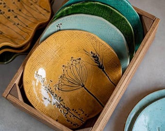 Ceramic Dinner Plates – Handmade Botanical Pottery Plate – Rustic Breakfast Plate – Artisanal Dinnerware – Unique Housewarming Gift