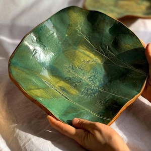 Large Ceramic Fruit Plate, Handmade Botanical Serving Bowl, Green Pottery Centerpiece Rustic Table Decor 11 Inch Ceramic Platter