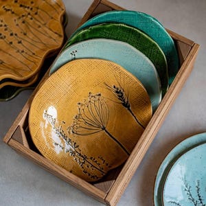 Colorful Handmade Ceramic Plate Set – Botanical Pottery Dinnerware, Unique Kitchen Decor, Housewarming & Anniversary Gift Idea, Rustic Plate