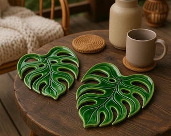 Monstera Blatt Keramikschale - Handgefertigtes Grünes Keramik Tablett, Boho Schmuck Halter, Tropisches Blatt Platte, Geschenk für Pflanzenliebhaber, Grüne Akzente